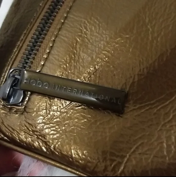 Hobo International Skyler bronze metallic leather fold-over kiss closure clutch - Picture 10 of 16
